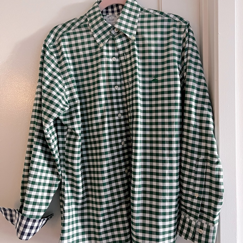 Brooks Brothers Button Down Shirt (Slim Small)